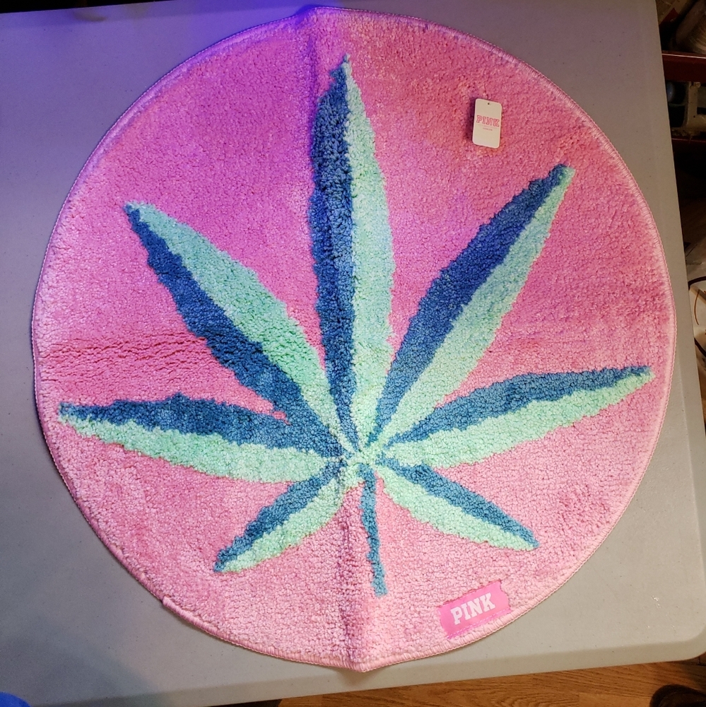 PINK COCO CHILL CIRCLE BATH MAT